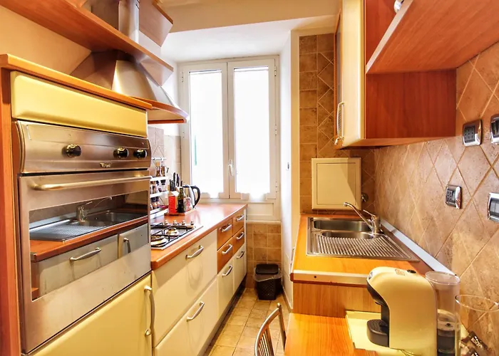 Large And Charming In Trastevere By Yourhost *